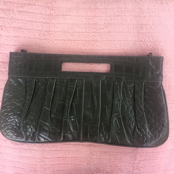 Host Pick! 💎 Green Clutch with Croc Texture, Handbag, Alligator - Picture 5 of 12